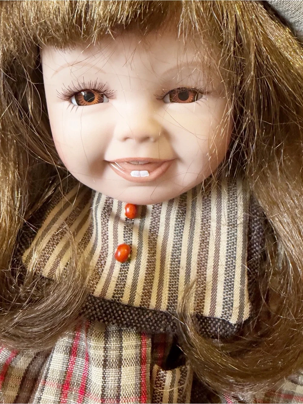 Duck House Heirloom Doll 236/5000 Brown Eye / Hair Girl Hat Porcelain 14